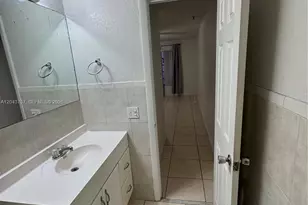 365 NE 125th St, North Miami, FL 33161 - Photo 15