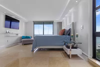 6061 Collins Ave #8F, Miami Beach, FL 33140 - Photo 3