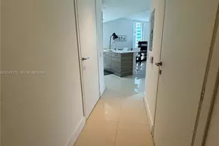 1300 Brickell Bay Dr, Miami, FL 33131 - Photo 9