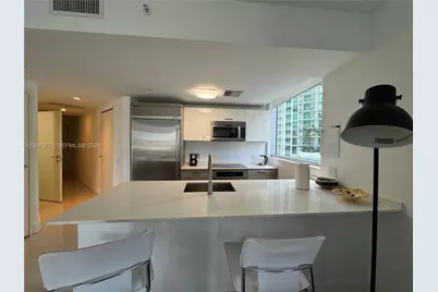1300 Brickell Bay Dr #901, Miami, FL 33131 - Photo 3