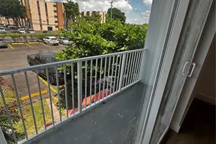 1255 W 49th Pl, Hialeah, FL 33012 - Photo 11