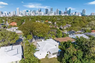 820 SW 26th Rd, Miami, FL 33129 - Photo 29