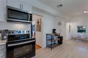 820 SW 26th Rd, Miami, FL 33129 - Photo 9