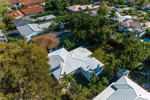 820 SW 26th Rd, Miami, FL 33129 - Photo 27