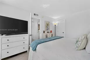 2930 Point E Dr, Aventura, FL 33160 - Photo 13