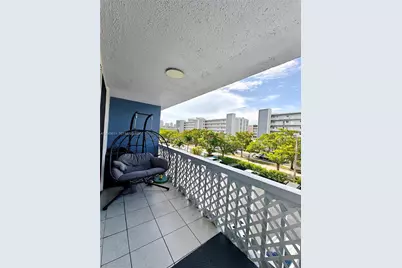 400 NE 12th Ave #306, Hallandale Beach, FL 33009 - Photo 3
