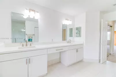 1473 SW 158th Ave, Pembroke Pines, FL 33027 - Photo 45
