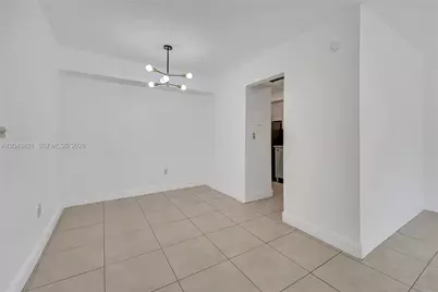 1205 Mariposa Ave #307, Coral Gables, FL 33146 - Photo 9