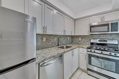 1205 Mariposa Ave #307, Coral Gables, FL 33146 - Photo 7