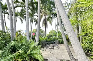 836 10th St, Miami Beach, FL 33139 - Photo 21