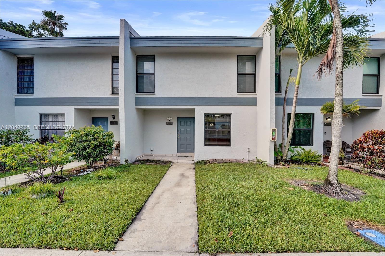 9220 NW 14th St #272 - 9220 NW 14th St #272, Pembroke Pines, FL 33024 Luxury Property | Jose Angel Pina