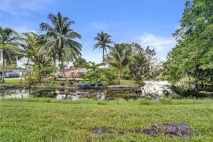 9220 NW 14th St, Pembroke Pines, FL 33024 - Photo 37