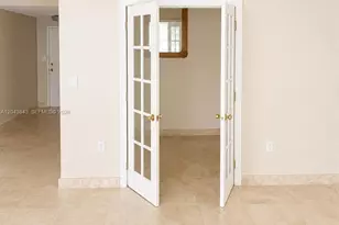 5255 Collins Ave, Miami Beach, FL 33140 - Photo 23