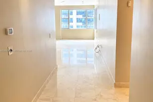 5255 Collins Ave, Miami Beach, FL 33140 - Photo 5