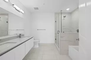 101 Diplomat Pkwy, Hallandale Beach, FL 33009 - Photo 19