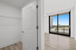 101 Diplomat Pkwy, Hallandale Beach, FL 33009 - Photo 27