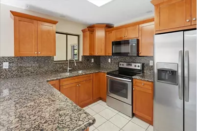 10528 SW 69th Ter, Miami, FL 33173 - Photo 15