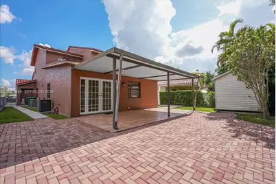 10528 SW 69th Ter, Miami, FL 33173 - Photo 23
