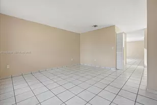 10528 SW 69th Terrace, Miami, FL 33173 - Photo 9