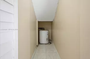 10528 SW 69th Terrace, Miami, FL 33173 - Photo 11