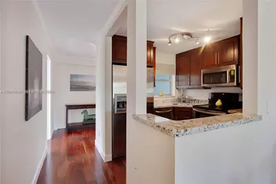 1610 Lenox Ave #301, Miami Beach, FL 33139 - Photo 1