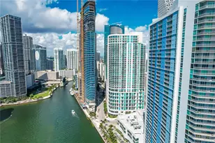 300 S Biscayne Blvd, Miami, FL 33131 - Photo 21