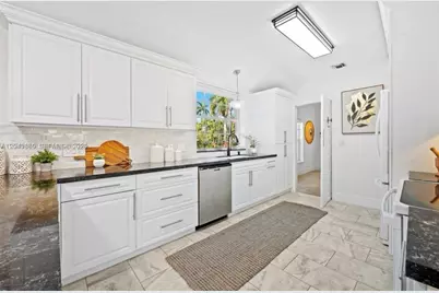 1056 Harrison St, Hollywood, FL 33019 - Photo 11