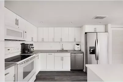 150 SE 25th Rd #2J, Miami, FL 33129 - Photo 5