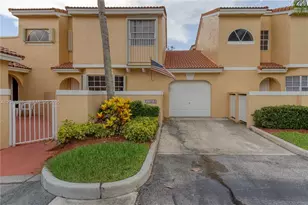 11415 Lakeview Dr, Coral Springs, FL 33071 - Photo 1