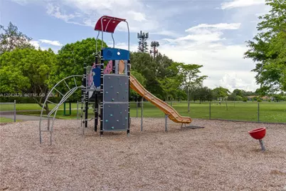 11415 Lakeview Dr #2-D, Coral Springs, FL 33071 - Photo 37