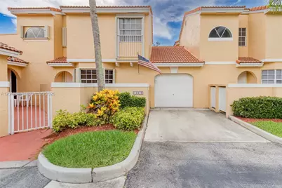 11415 Lakeview Dr #2-D, Coral Springs, FL 33071 - Photo 1
