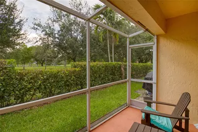 11415 Lakeview Dr #2-D, Coral Springs, FL 33071 - Photo 9