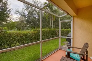 11415 Lakeview Dr, Coral Springs, FL 33071 - Photo 9