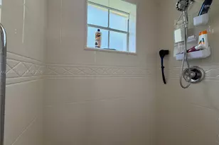 11415 Lakeview Dr, Coral Springs, FL 33071 - Photo 27