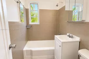 322 25th St, Miami Beach, FL 33140 - Photo 7