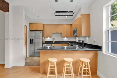 305 Jefferson Ave #2, Miami Beach, FL 33139 - Photo 3