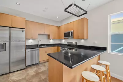 305 Jefferson Ave #2, Miami Beach, FL 33139 - Photo 1