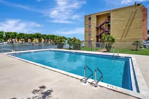 4805 NW 7th St, Miami, FL 33126 - Photo 13