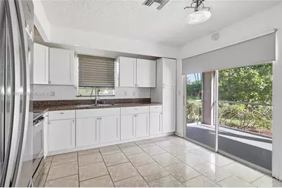 1855 SE 6th Ct, Homestead, FL 33033 - Photo 7