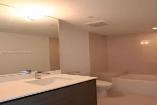 460 NE 28th St, Miami, FL 33137 - Photo 11