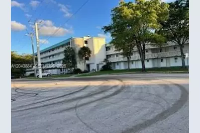 1100 NE 191st St #24E, Miami, FL 33179 - Photo 11