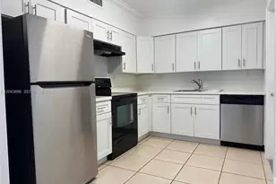 2536 Van Buren St, Hollywood, FL 33020 - Photo 3