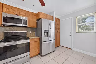 1780 NE 191st St, Miami, FL 33179 - Photo 3
