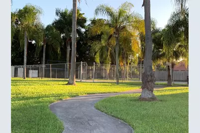 848 SW 10th St #n/a, Florida City, FL 33034 - Photo 11