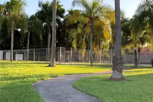 848 SW 10th St, Florida City, FL 33034 - Photo 11