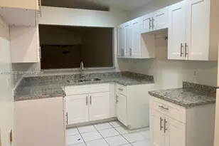 848 SW 10th St, Florida City, FL 33034 - Photo 5