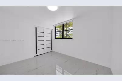 1623 Collins Ave #415, Miami Beach, FL 33139 - Photo 21