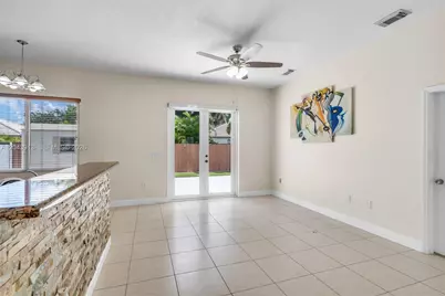 8757 NW 139 Ter, Miami Lakes, FL 33018 - Photo 11