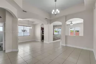 8757 NW 139th Terrace, Miami Lakes, FL 33018 - Photo 5