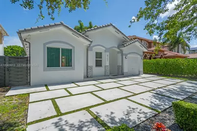 8757 NW 139 Ter, Miami Lakes, FL 33018 - Photo 3